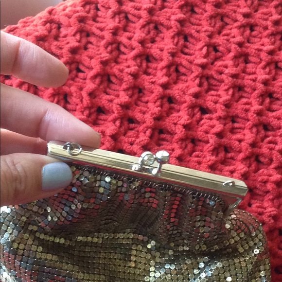 Vintage Gold Metal bag - Picture 3 of 7